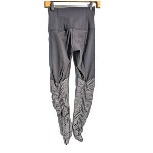 Lululemon‎ Wunder Under Pants Stirrups Leggings Black & Gray Yoga